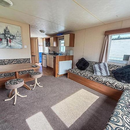 8 Berth Caravan With Decking At Sunnydale In Lincolnshire Ref 35087S Louth  Extérieur photo