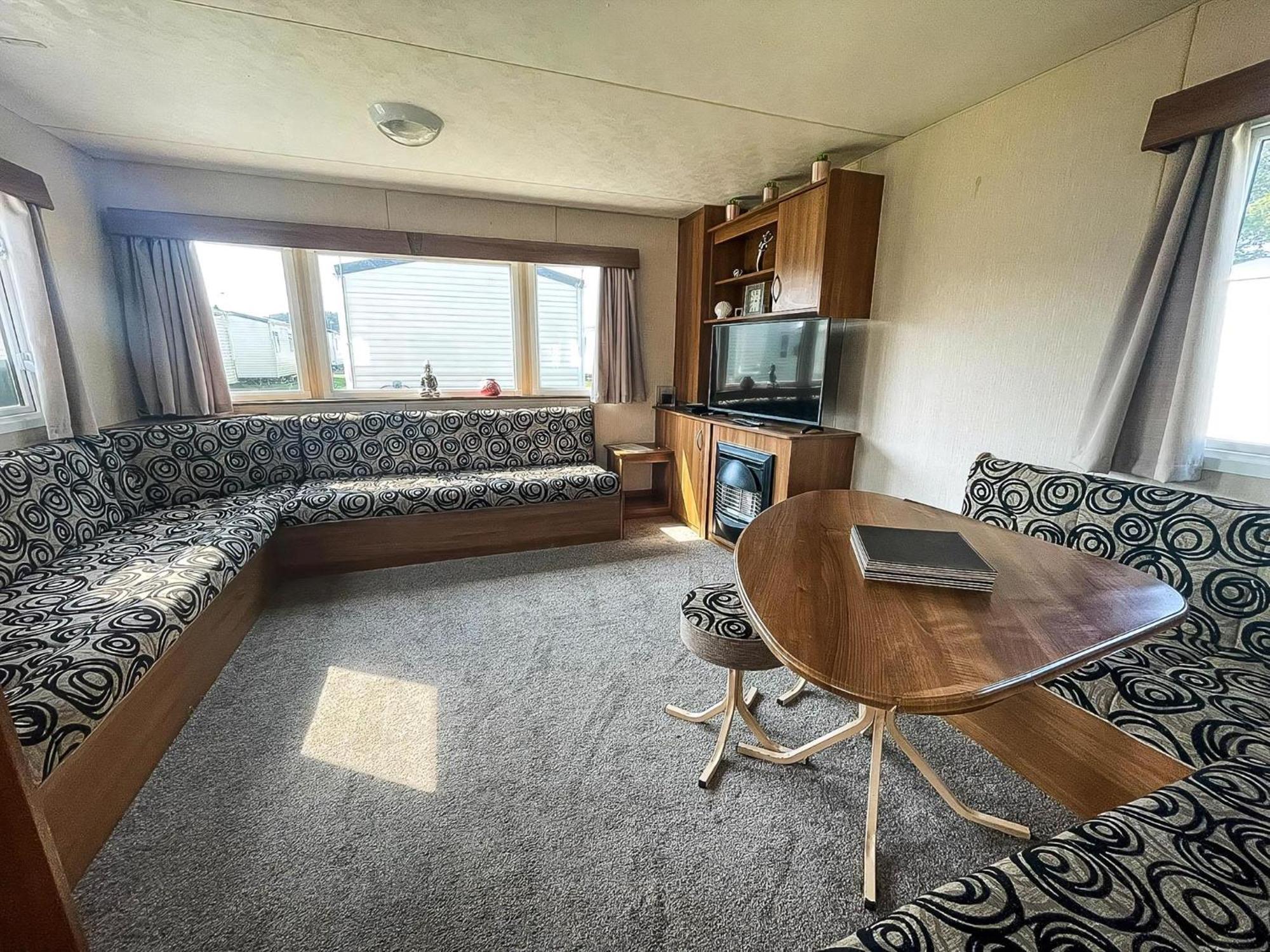 8 Berth Caravan With Decking At Sunnydale In Lincolnshire Ref 35087S Louth  Extérieur photo