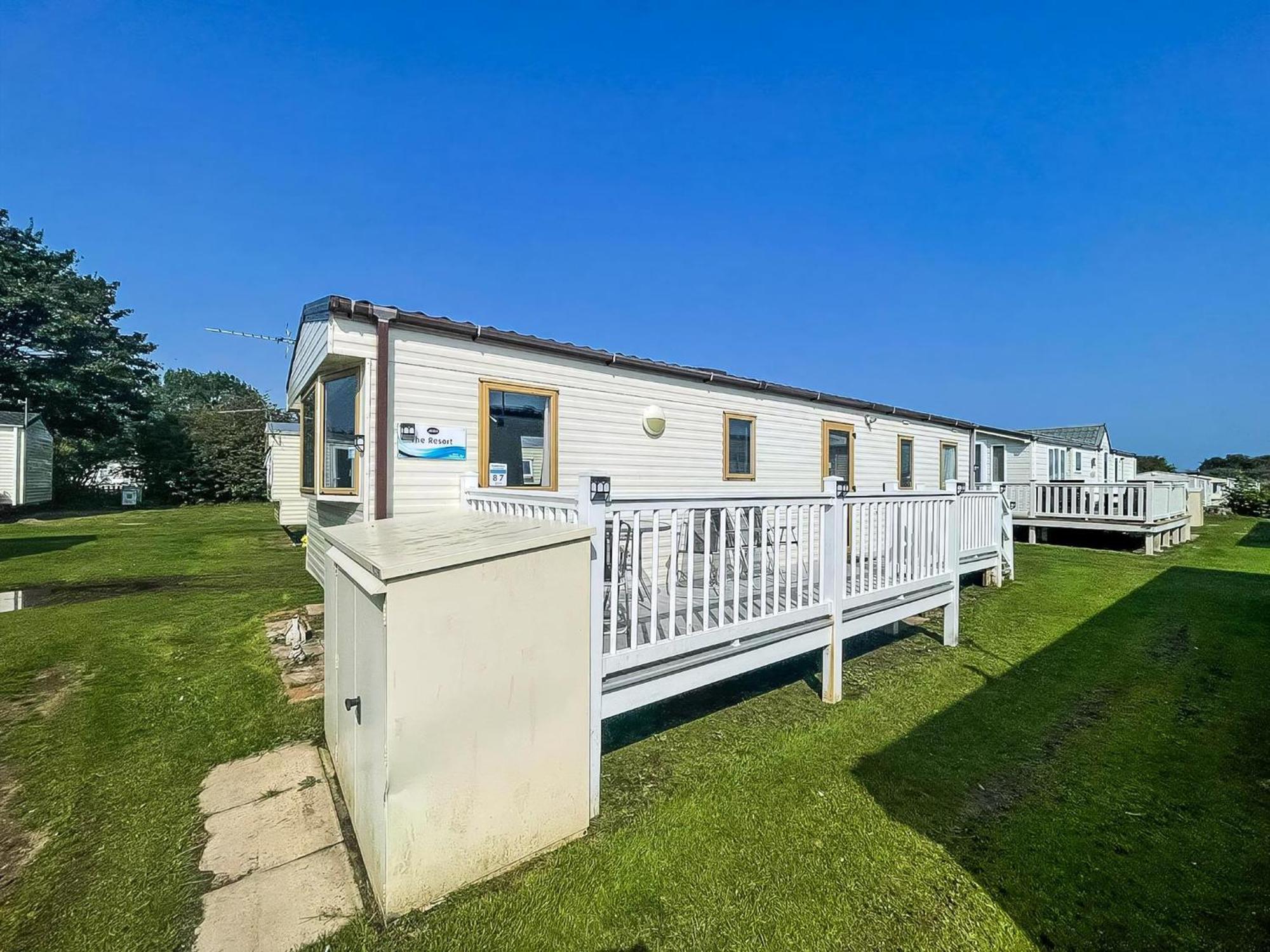 8 Berth Caravan With Decking At Sunnydale In Lincolnshire Ref 35087S Louth  Extérieur photo