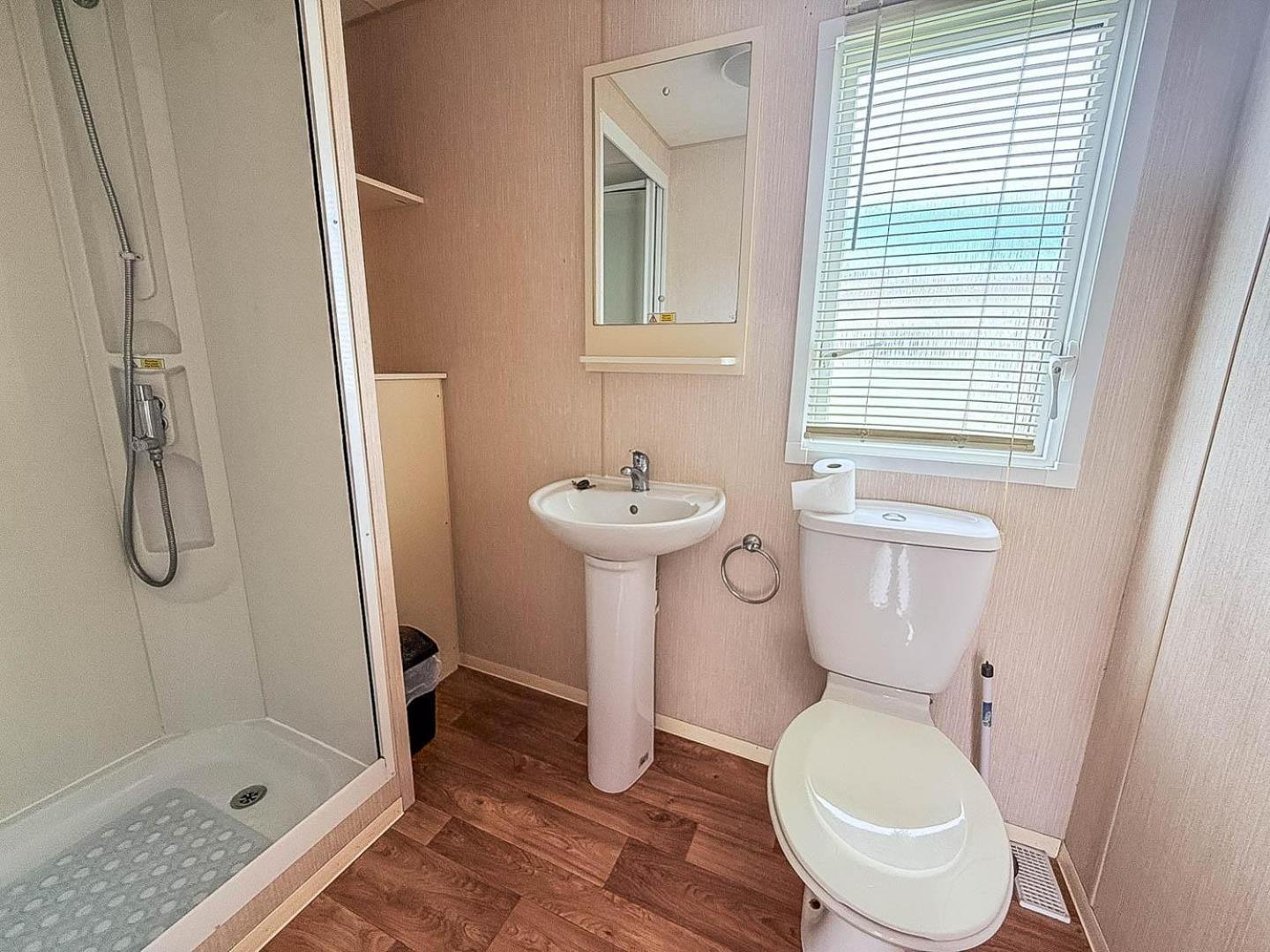 8 Berth Caravan With Decking At Sunnydale In Lincolnshire Ref 35087S Louth  Extérieur photo