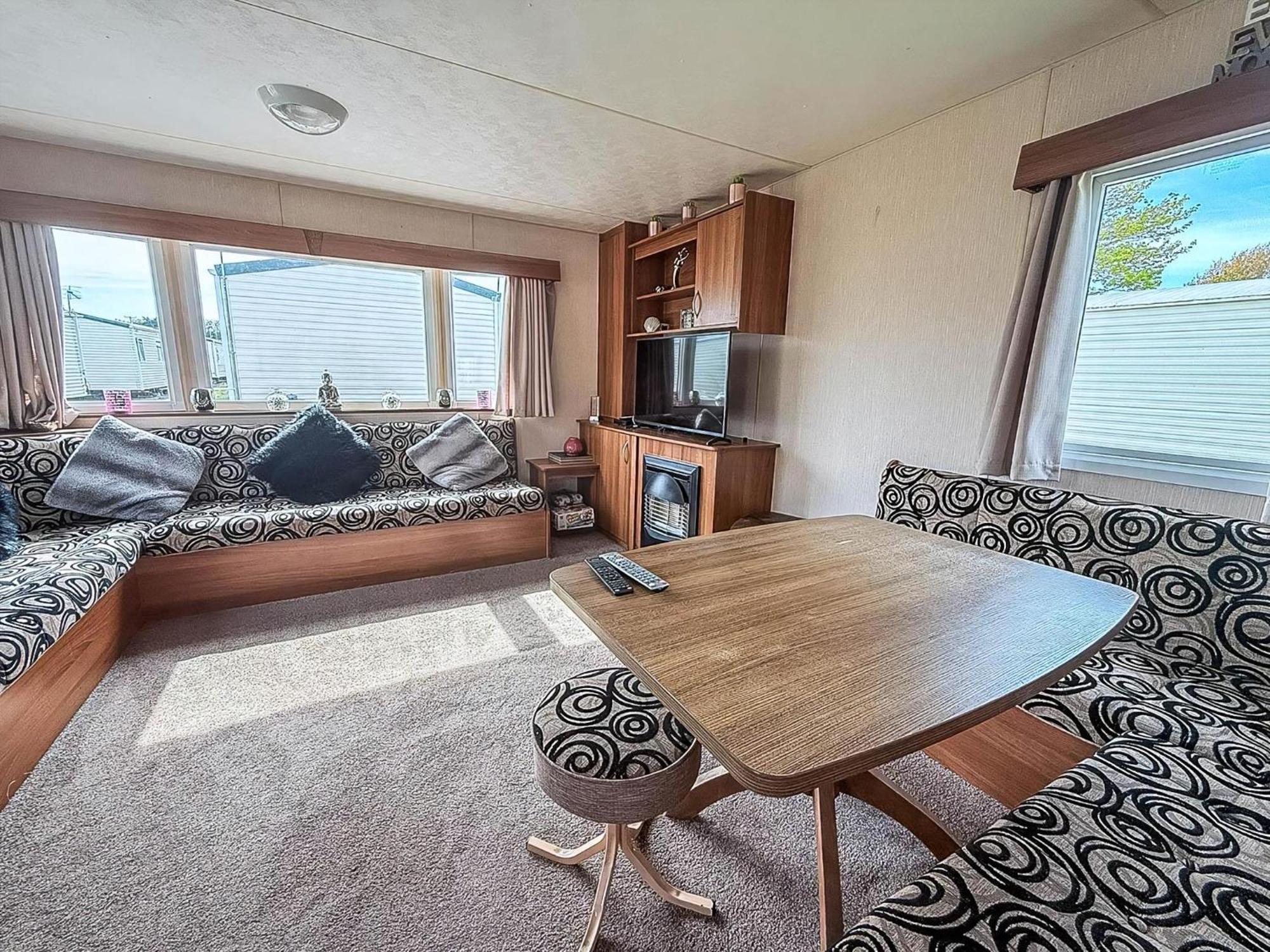 8 Berth Caravan With Decking At Sunnydale In Lincolnshire Ref 35087S Louth  Extérieur photo